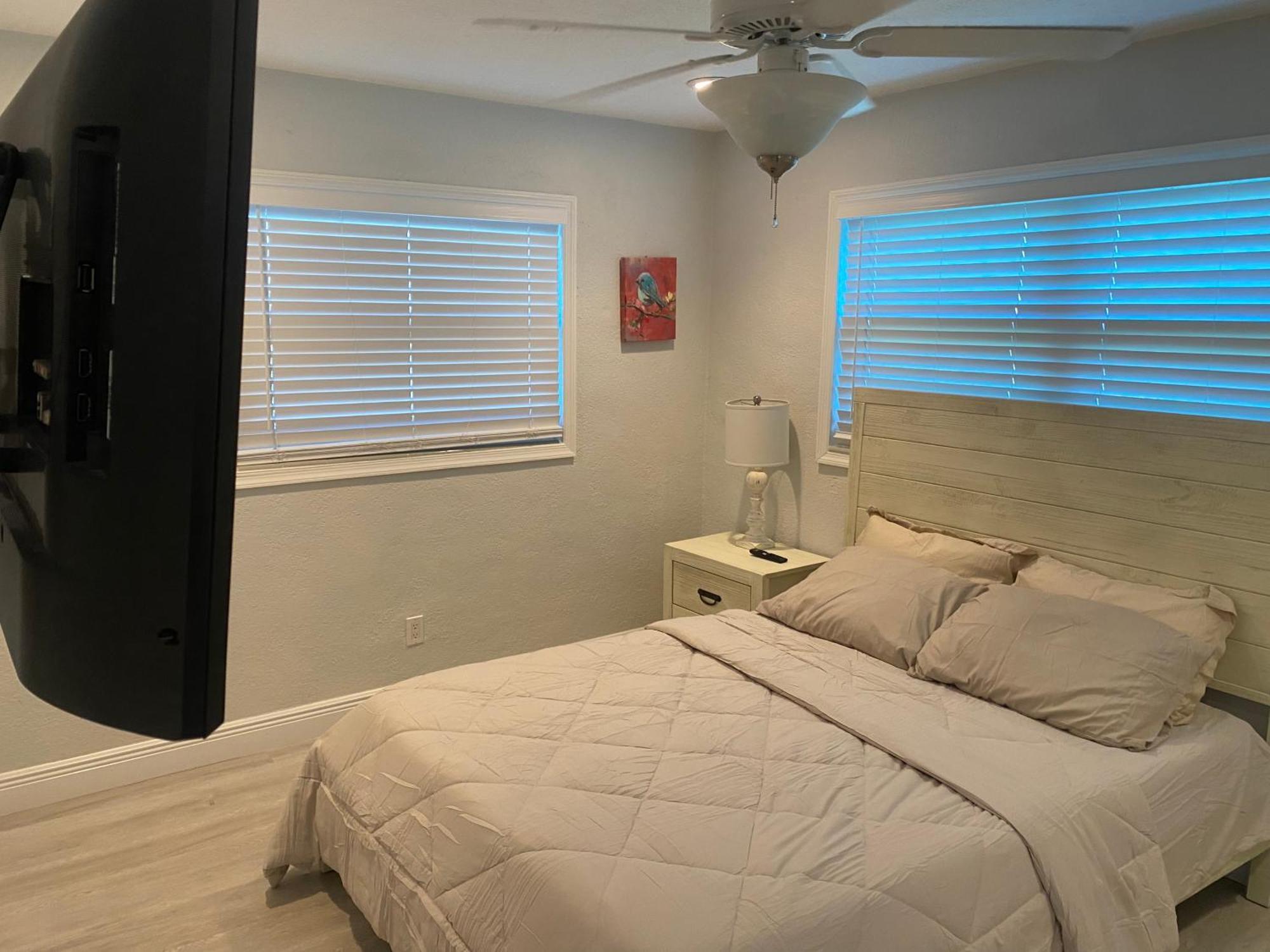 A Private, Fully Furnished Br In A Beautiful 3Br Casa Dania Homestay Fort Lauderdale