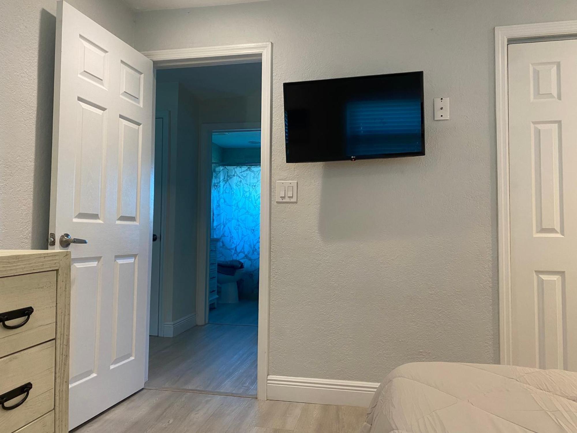 A Private, Fully Furnished Br In A Beautiful 3Br Casa Dania Homestay Fort Lauderdale