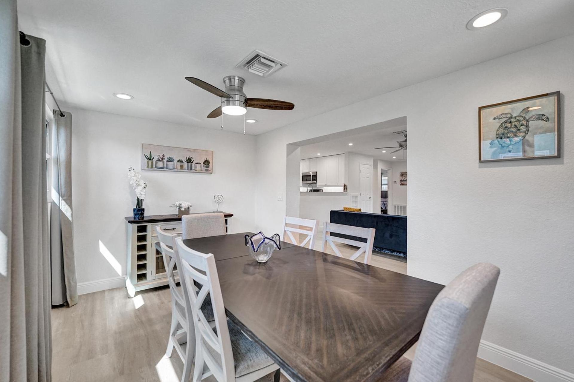 Homestay A Private, Fully Furnished Br In A Beautiful 3Br Casa Dania