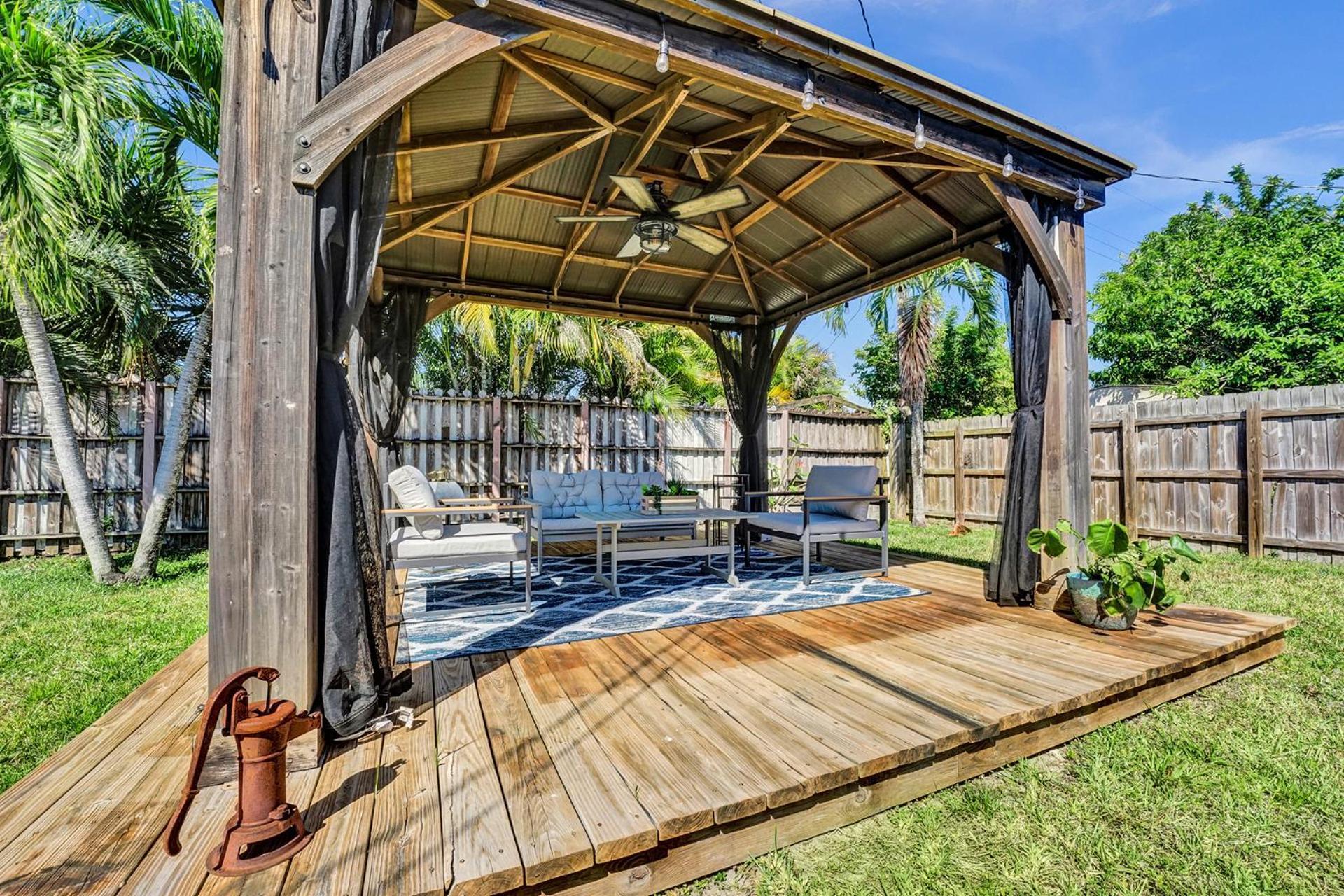 A Private, Fully Furnished Br In A Beautiful 3Br Casa Dania