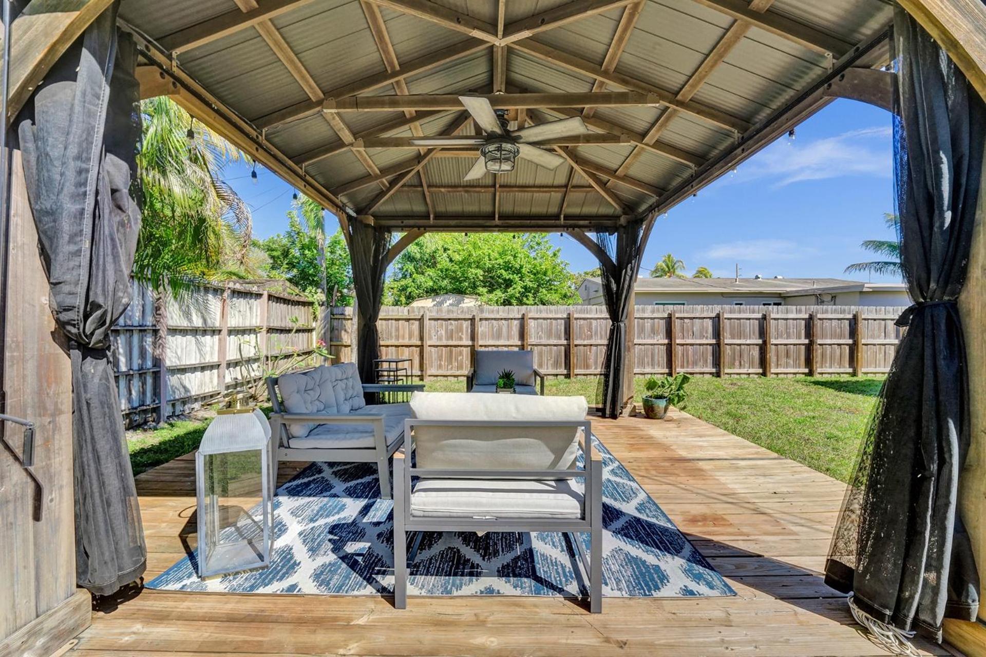 Homestay A Private, Fully Furnished Br In A Beautiful 3Br Casa Dania *