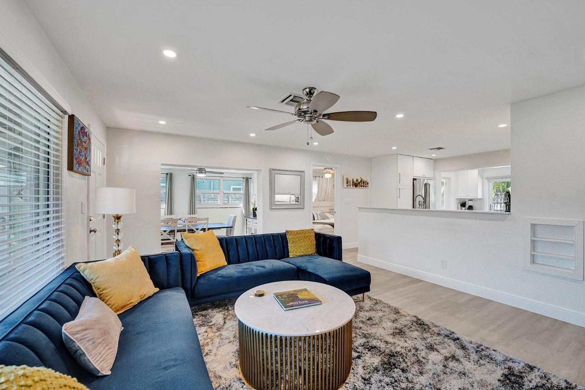 A Private, Fully Furnished Br In A Beautiful 3Br Casa Dania *