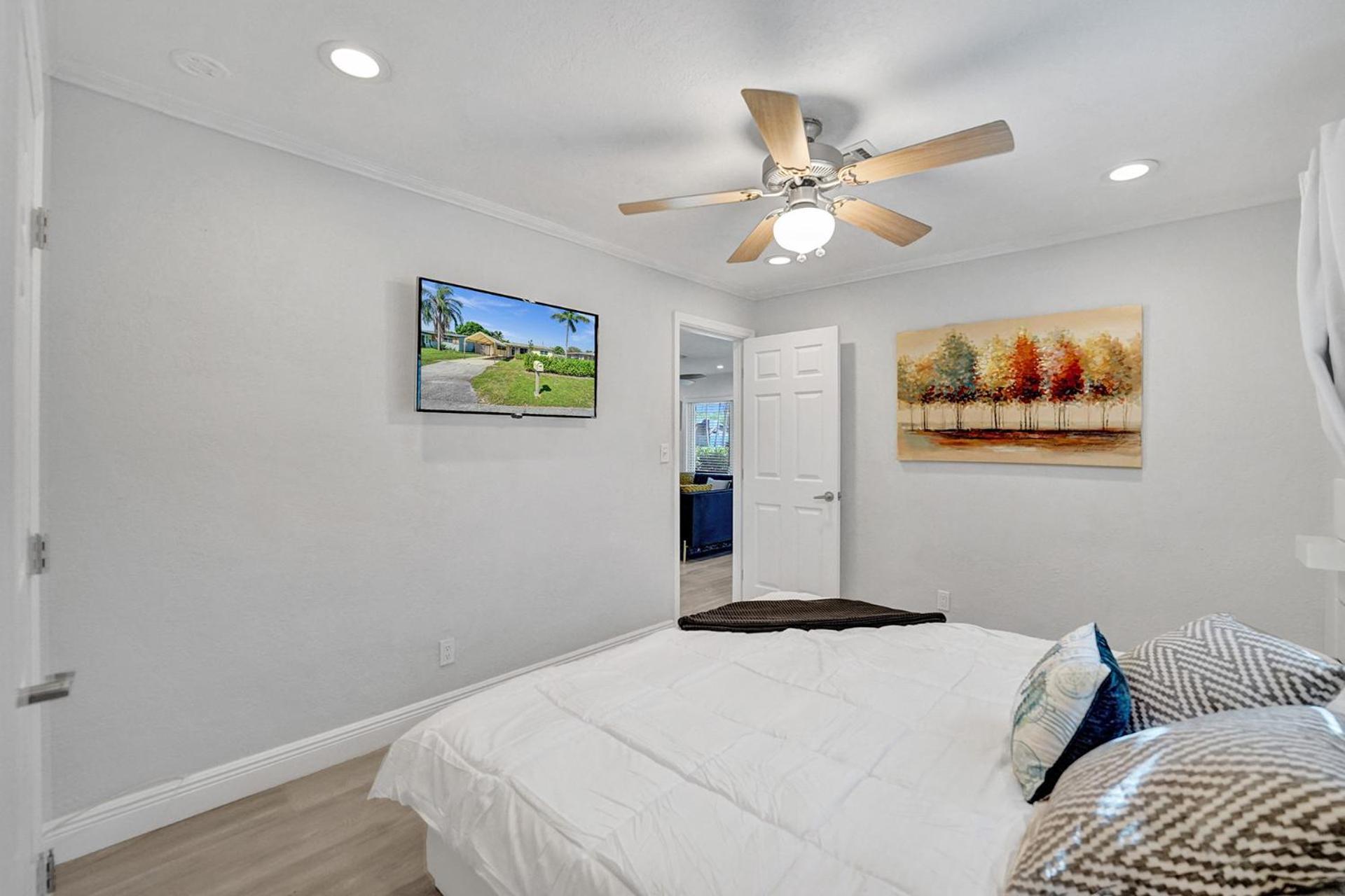 A Private, Fully Furnished Br In A Beautiful 3Br Casa Dania