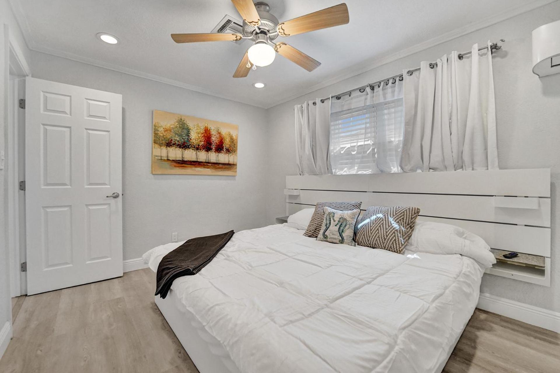 A Private, Fully Furnished Br In A Beautiful 3Br Casa Dania Homestay Fort Lauderdale